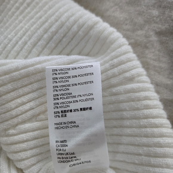 Mock turtle neck shirt, size small - Picture 5 of 5